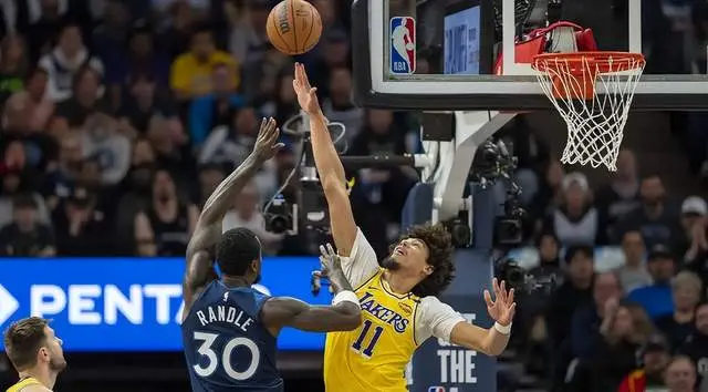 先发里, 除了防守千