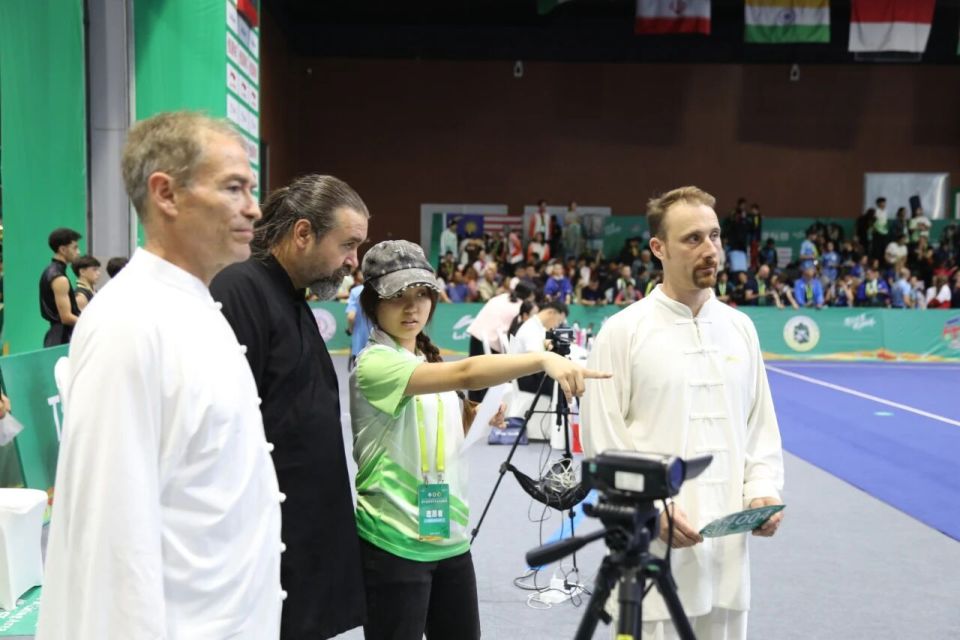 服务很专业, color